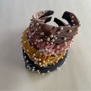 BOUTIQUE // pearl-detail velvet headband set